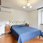 Holiday home 4 Bedroom Stunning In Tribogna Ferrada di Moconesi