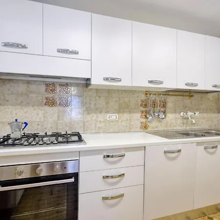 Gorgeous Home In Tribogna * Ferrada di Moconesi