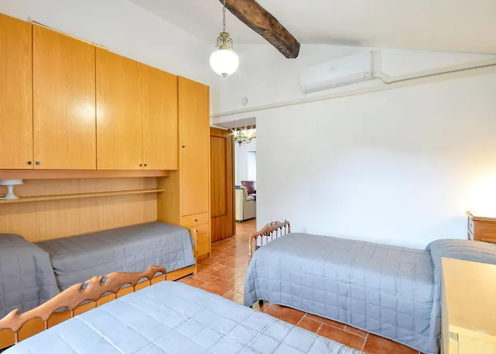 4 Bedroom Stunning In Tribogna