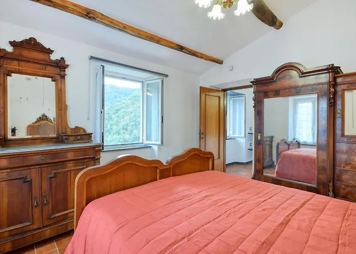 4 Bedroom Stunning In Tribogna Dom wakacyjny *