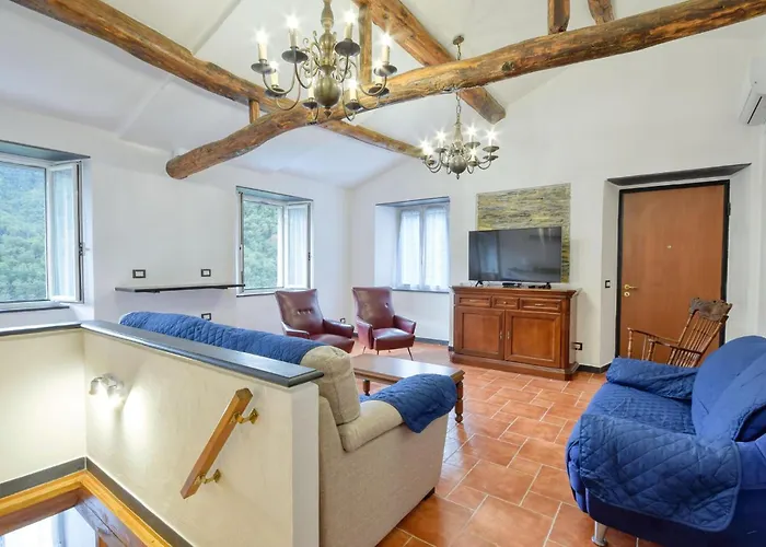 4 Bedroom Stunning In Tribogna Dom wakacyjny Ferrada di Moconesi
