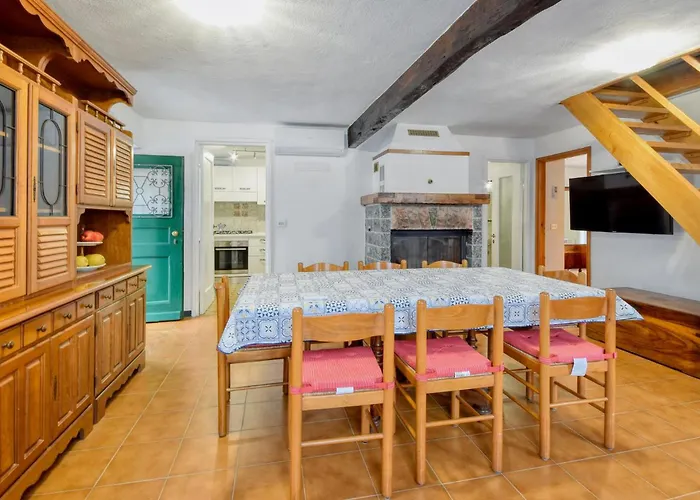 4 Bedroom Stunning In Tribogna *