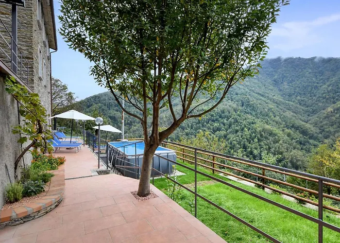 4 Bedroom Stunning In Tribogna Hébergement de vacances *