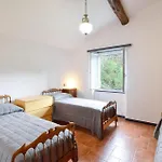 4 Bedroom Stunning In Tribogna Ferrada di Moconesi