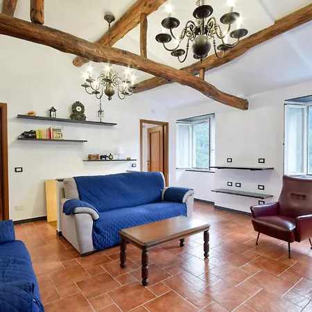 Holiday home 4 Bedroom Stunning In Tribogna Ferrada di Moconesi