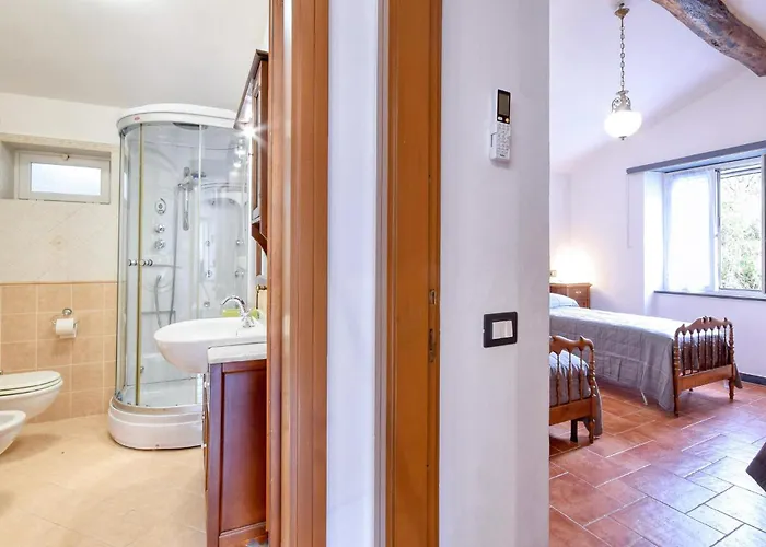 Сasa de vacaciones 4 Bedroom Stunning In Tribogna Ferrada di Moconesi