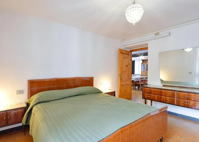 4 Bedroom Stunning In Tribogna Дом отдыха Моконези